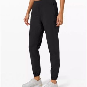 Lululemon ADAPTED STATE JOGGER